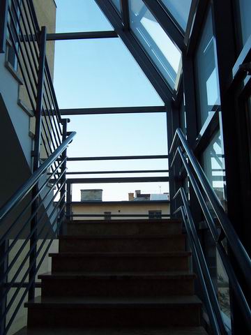 Lépcsőház 2